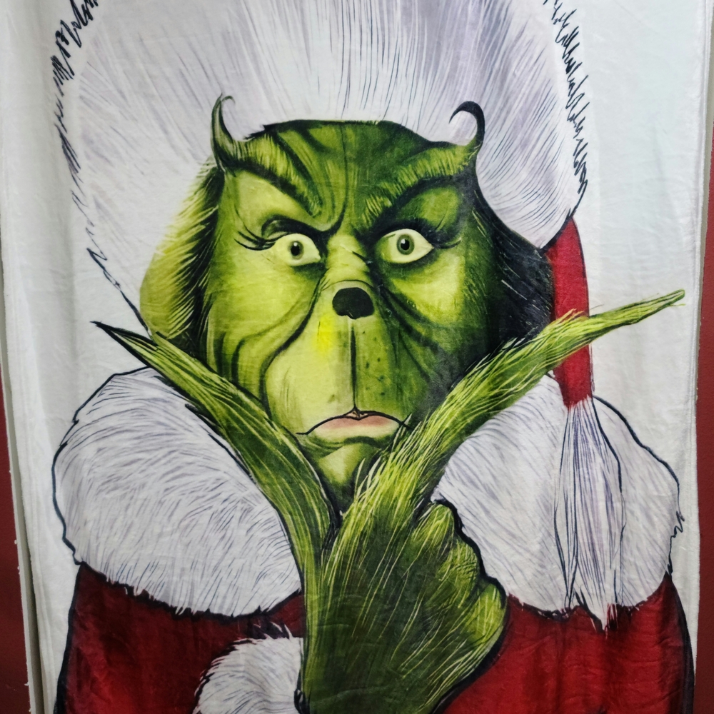 Festive Dr Seuss Grinch Holiday Throw Blanket - Super Soft Cozy NWT